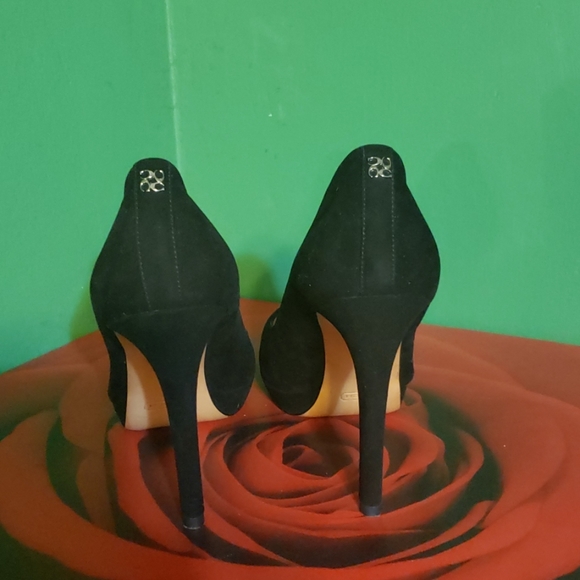 Coach Heels - Picture 5 of 7